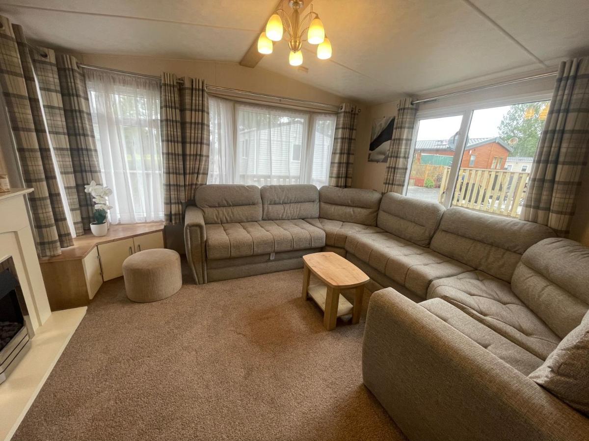 Two Bedroom Caravan At Lilliarsedge เจ๊ดบะระ ภายนอก รูปภาพ